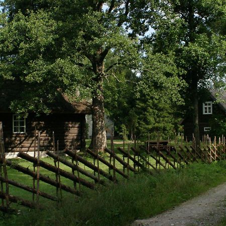 Mandjala Puhketalu - Cottages Экстерьер фото